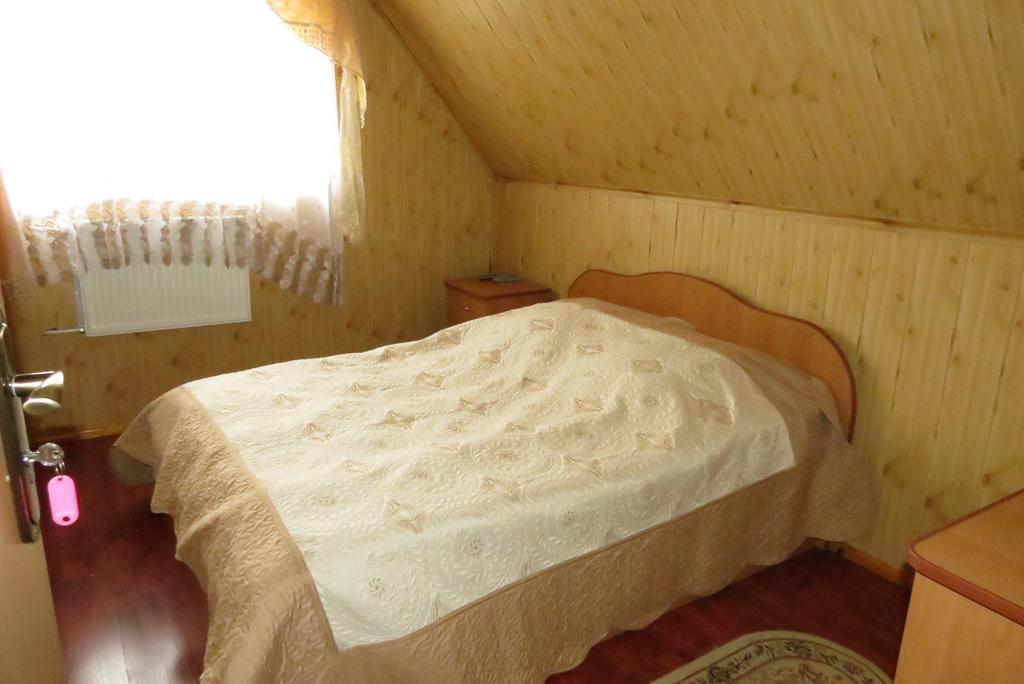 Bilyy Kamin Guest House Tatariv Δωμάτιο φωτογραφία